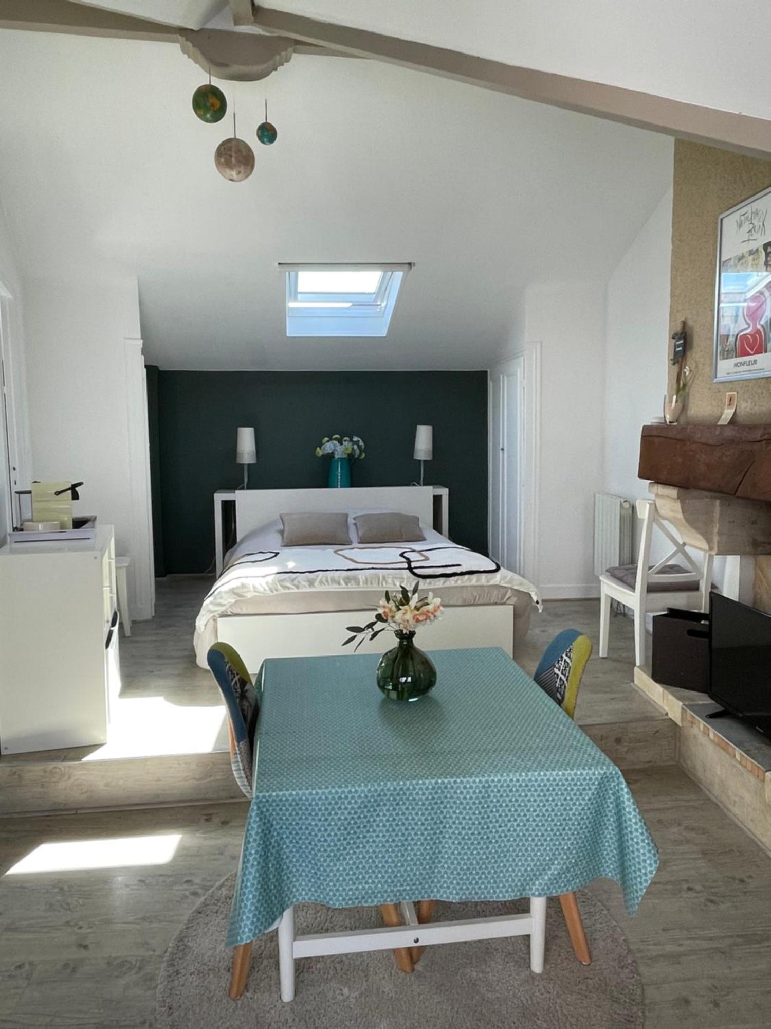1Er Secret De Honfleur Apartment Bagian luar foto